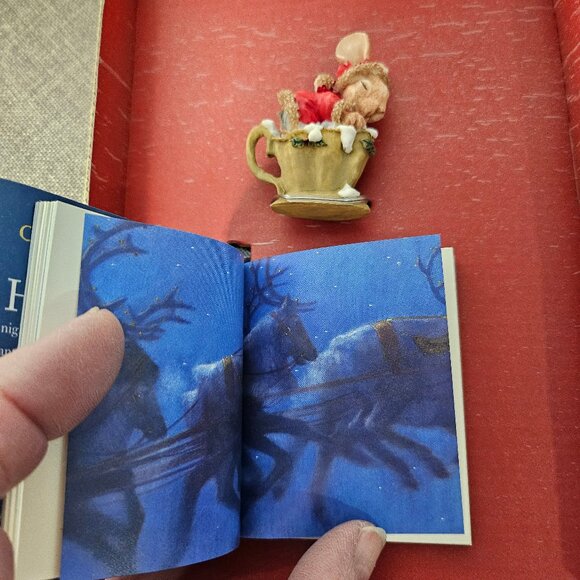 1998 The Night Before Christmas Miniature Edition And Keepsake Ornament - Picture 10 of 12